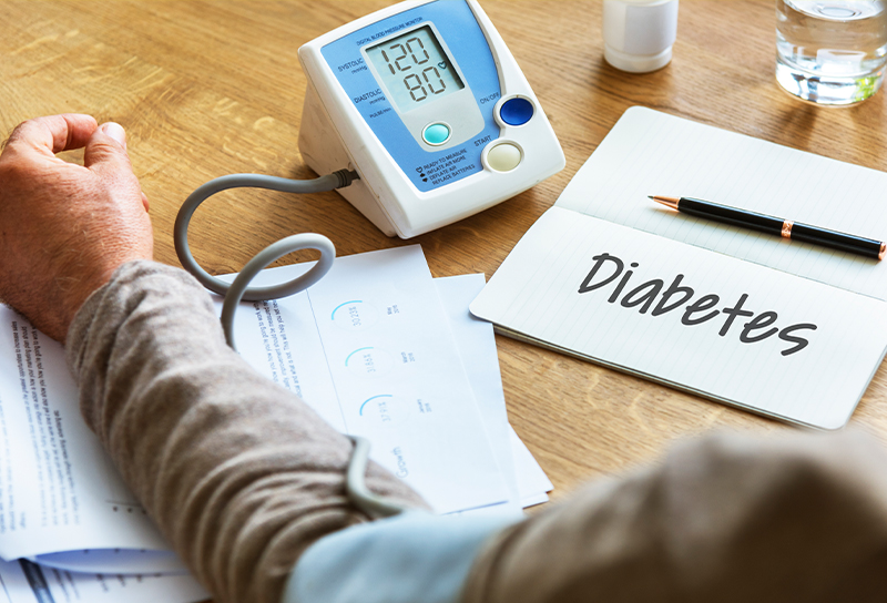 علائم دیابت و راه‌های درمان دیابت: راهنمای کامل برای تشخیص و کنترل